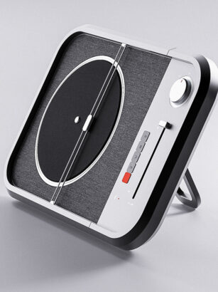 A close-up of a watch Description automatically generated with medium confidence