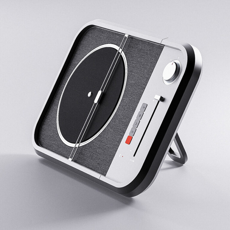 A close-up of a watch Description automatically generated with medium confidence