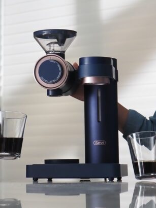 A picture containing person, indoor Description automatically generated