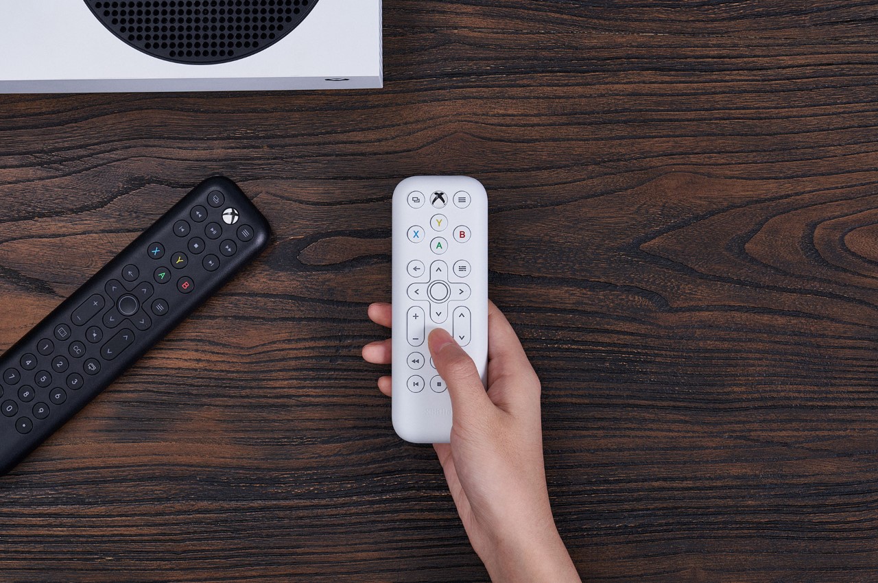 Điều khiển từ xa đa phương tiện Xbox của 8bitdo cho phép bạn sử dụng bảng điều khiển trò chơi của mình để xem Netflix một cách thoải mái!
